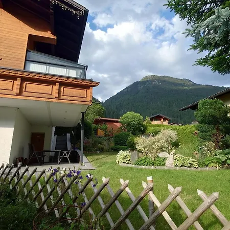 Alpenglück Montafon Apartment *